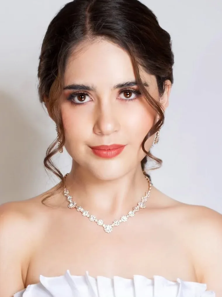 Maquillaje y recogido de novia